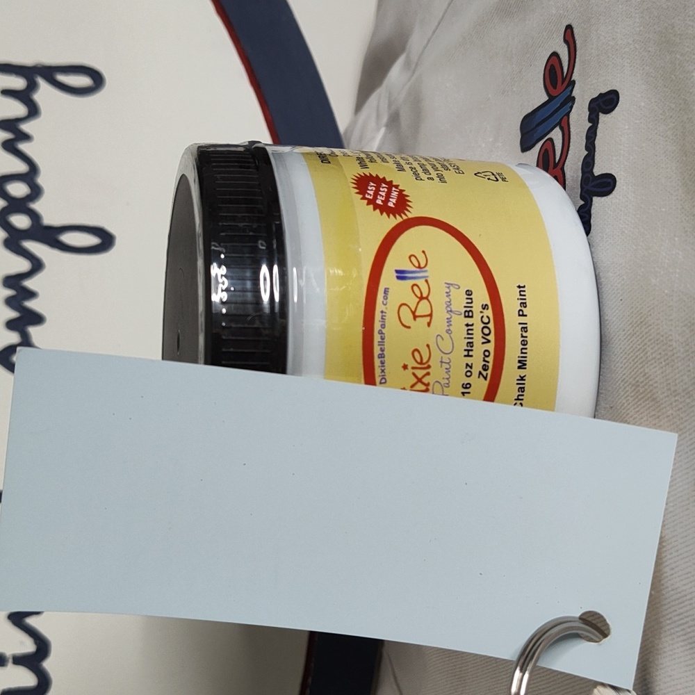 Dixie Belle Chalk Mineral Paint- Haunt Blue 16 oz